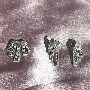 Sterling oxidized silver set of earrings and pedant